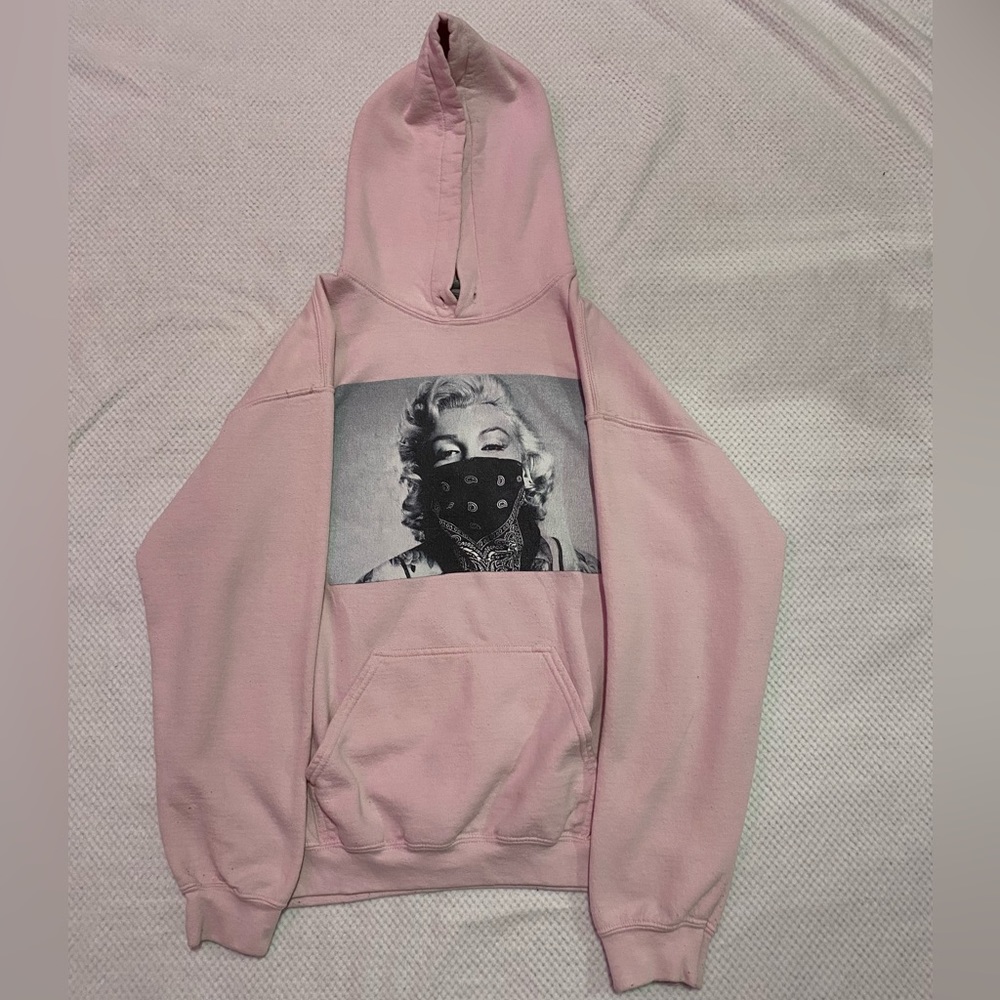 Gildan Pink Marylin Monroe Sweadshirt